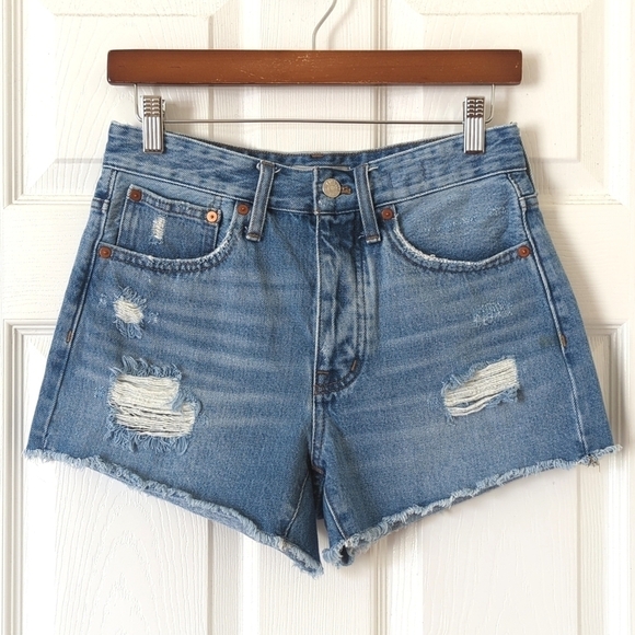 Madewell Relaxed Medium Wash High Waisted Distressed Cut Off Jean Shorts 24 - Picture 1 of 14